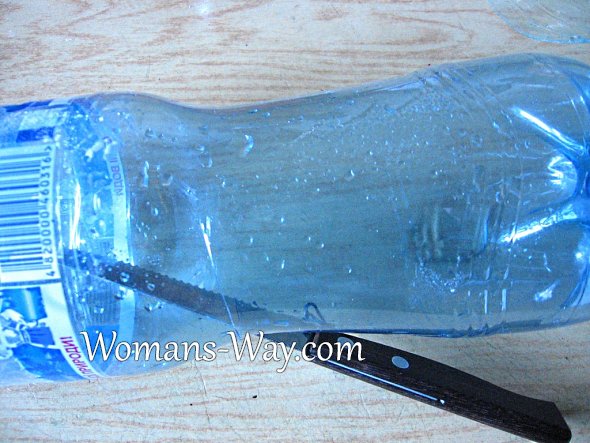 Пластиковая бутылка из под минеральной воды, для ремонта планки жалюзи