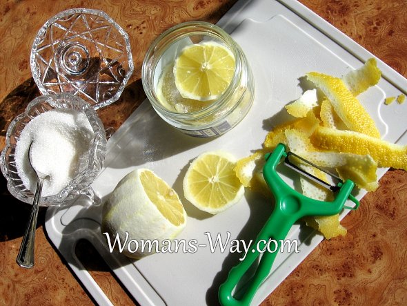 Очищенный от цедры(кожуры) свежий лимон