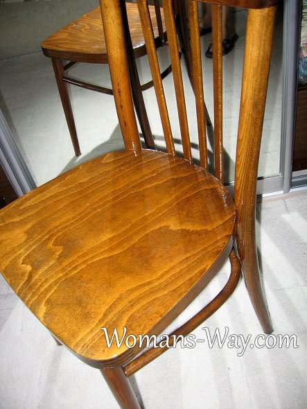 Восстанавливаем лаковую поверхность спинки стула из деревянных перекладинок