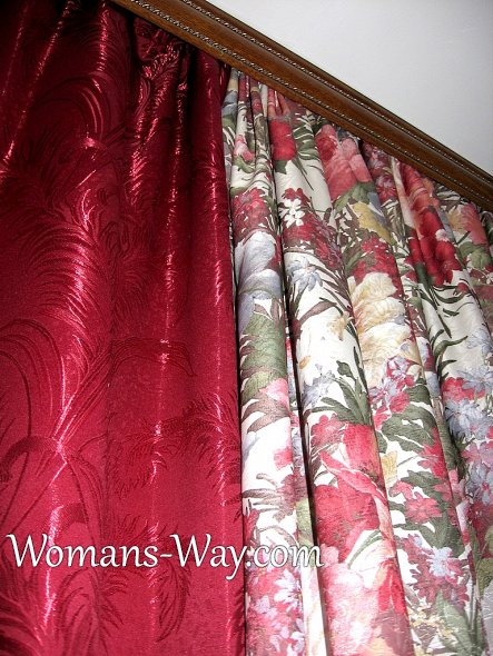Массивные и объемные ткани штор подходящие для атмосферы в гостиной или спальне